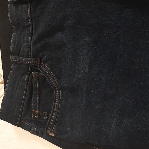 C J Banks 18 W Average Signature Slimming Dark Denium Jeans Like New - Picture 3 of 10